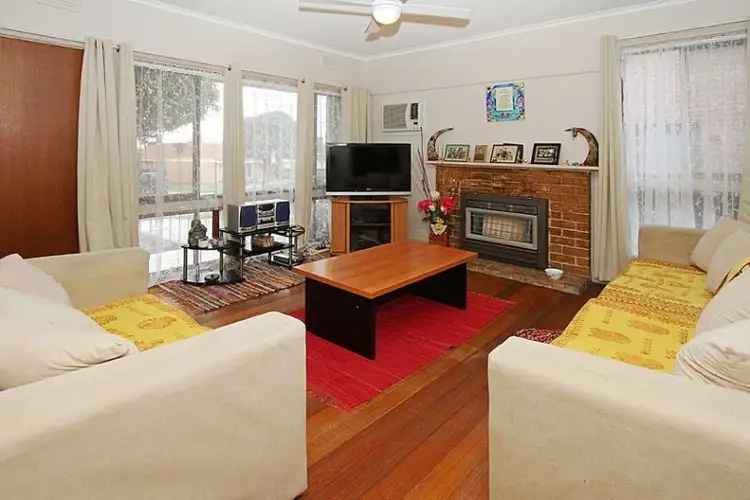 Third view of Homely house listing, 33 Goulburn Avenue, Reservoir VIC 3073