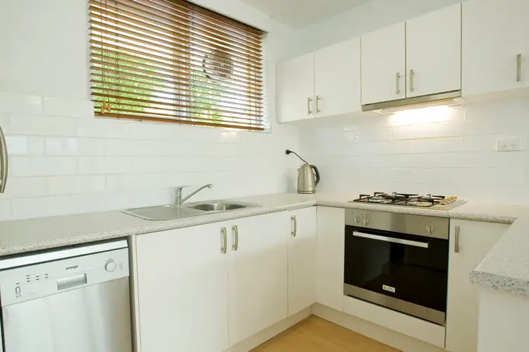 Fifth view of Homely apartment listing, 2/46 Alexandra Street, St Kilda East VIC 3183