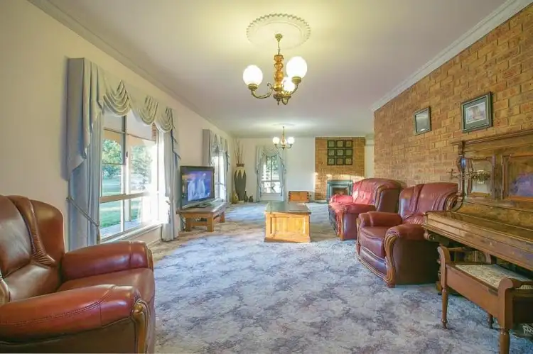 Fifth view of Homely house listing, 15 Kathleen Court, Haddon VIC 3351