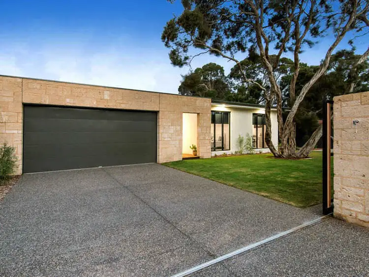 39 Neville Drive, Rye VIC 3941