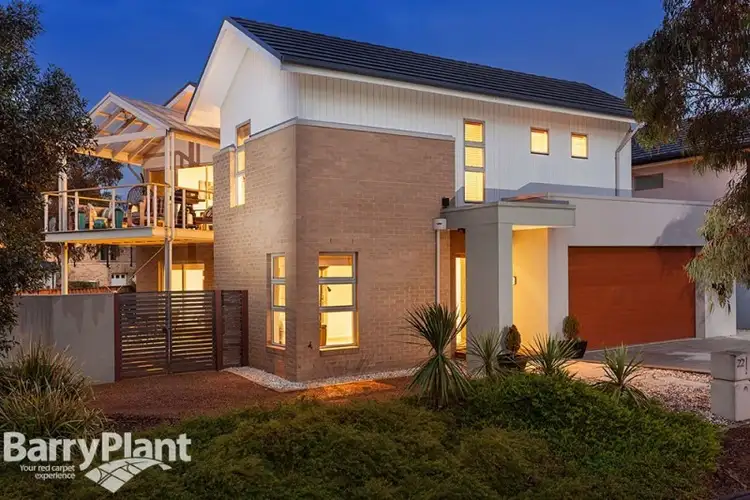 22 Lincoln Park Close, Sanctuary Lakes VIC 3030