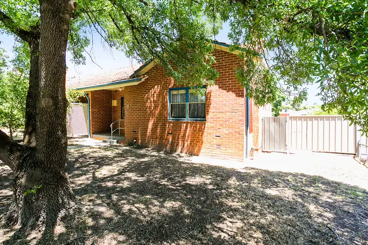 17 Churchill Avenue, Flora Hill VIC 3550