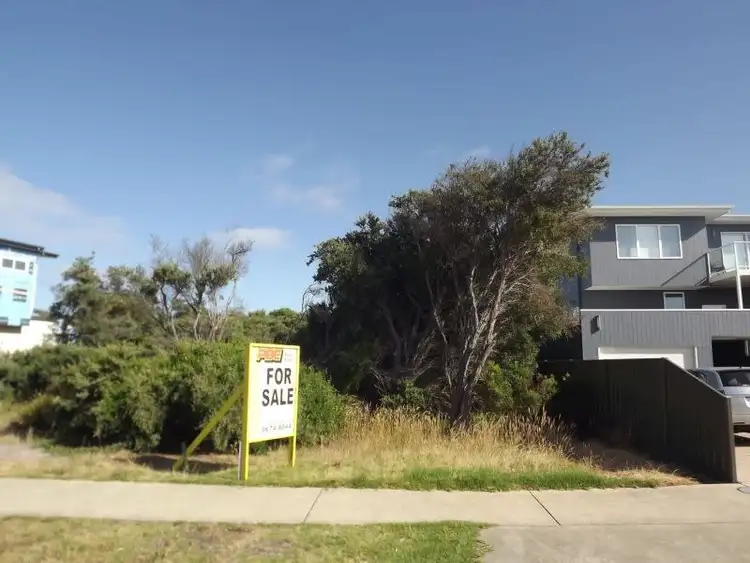 114 SURF BEACH ROAD, Cape Paterson VIC 3995