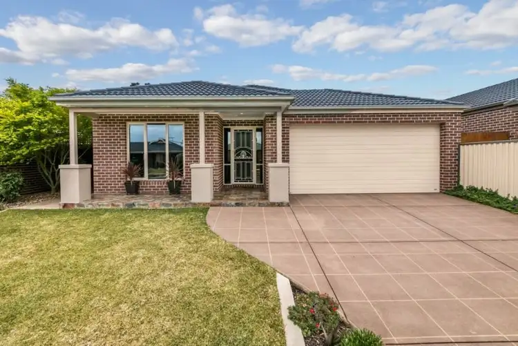 33 Campaspe Drive, Whittlesea VIC 3757