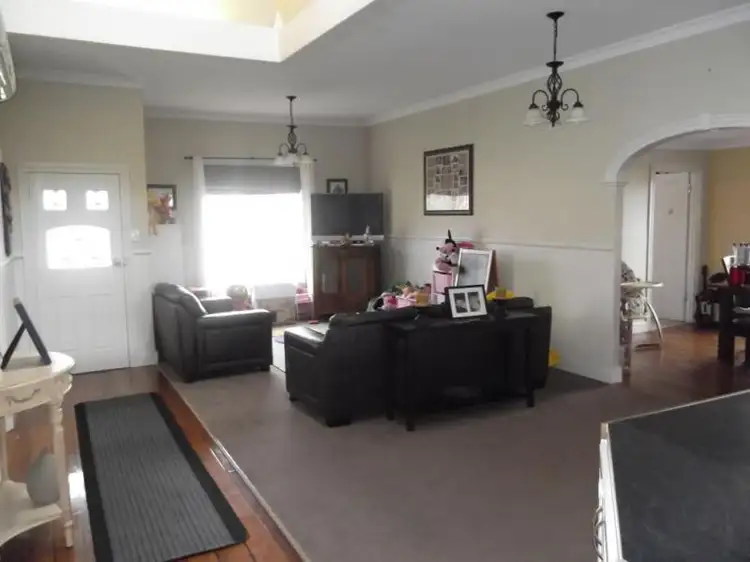 296 Bourke Street, Glen Innes NSW 2370