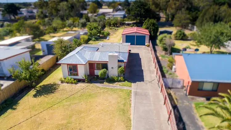 77 Leviens Road, St Leonards VIC 3223