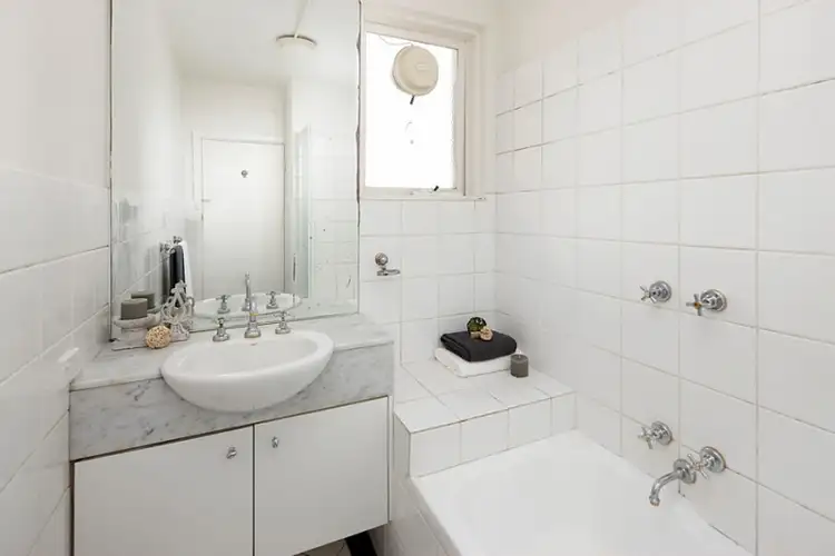 Fifth view of Homely unit listing, 1/22 Weir Street, Balwyn VIC 3103