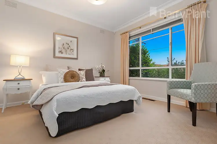 Fifth view of Homely house listing, 2 St Albans Street, Mount Waverley VIC 3149