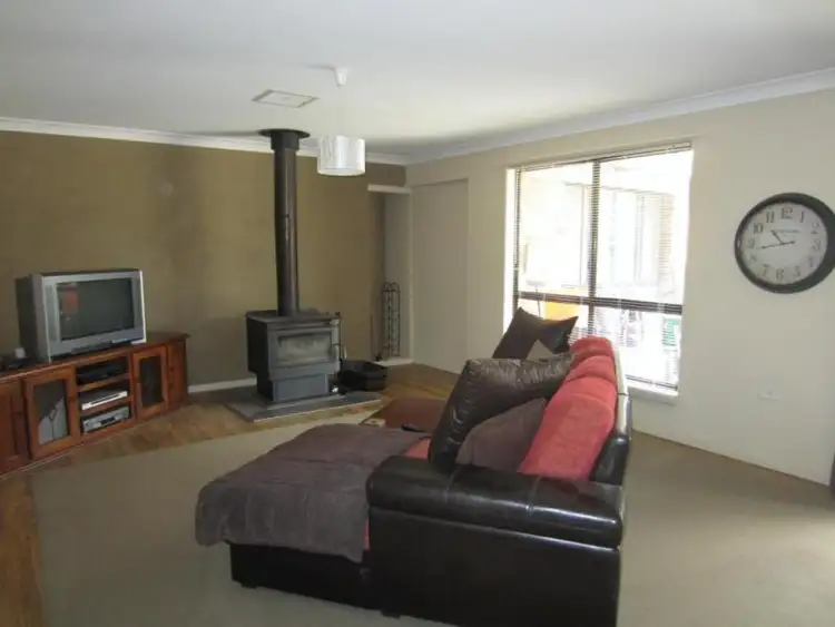 Third view of Homely house listing, 11 Cahill Place, Goulburn NSW 2580