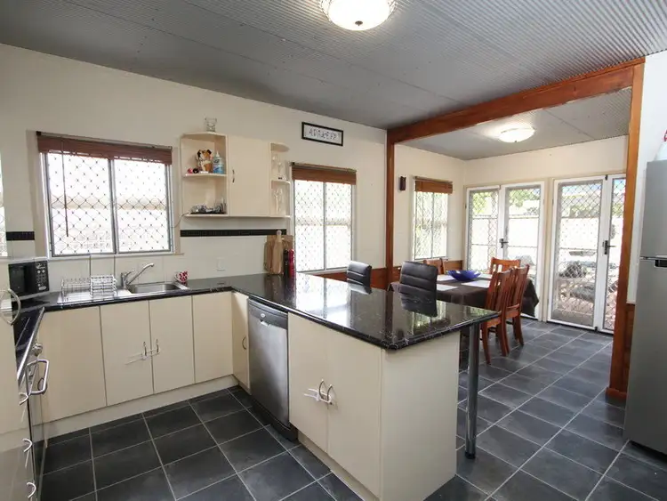 22 Bridge Street, North Booval QLD 4304