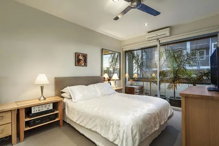 Fourth view of Homely house listing, 16 Little Dryburgh Street South, North Melbourne VIC 3051