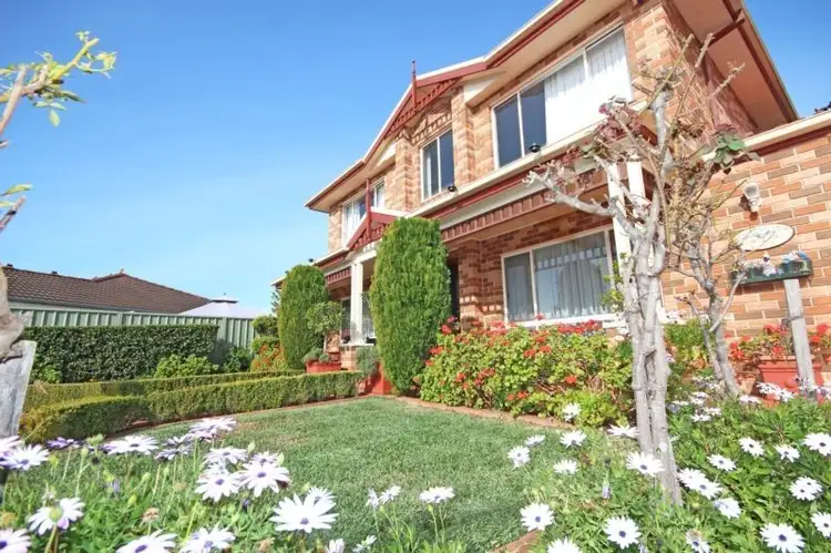 6 Victoria Place, Richmond NSW 2753