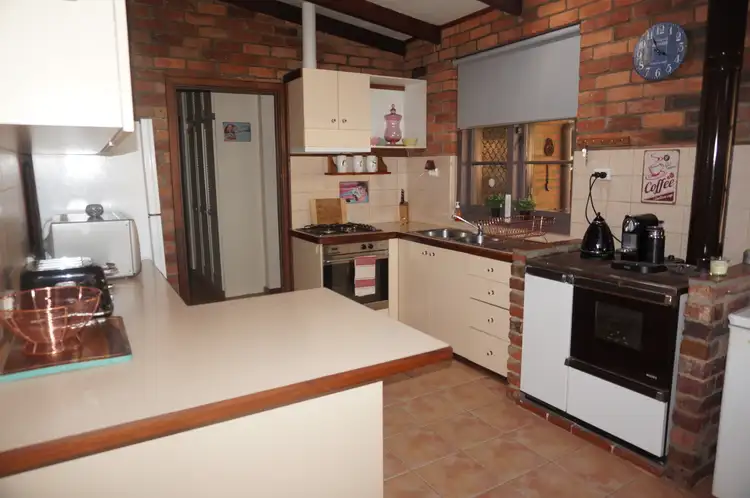 Fifth view of Homely house listing, 2 Sidney Road, York WA 6302