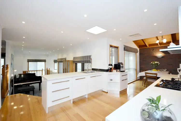 Third view of Homely house listing, 5 Hove Place, Craigieburn VIC 3064