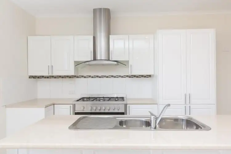 Fifth view of Homely house listing, 18 Shiraz Court, Mildura VIC 3500