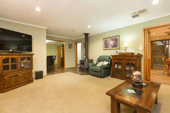 Fourth view of Homely house listing, 8 Swan Place, Mildura VIC 3500