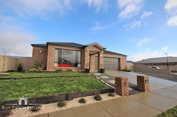 9 Yorkdale Boulevard, Delacombe VIC 3356