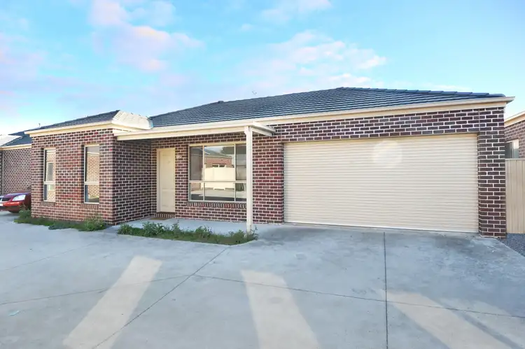 3/18 Gale Street, Canadian VIC 3350