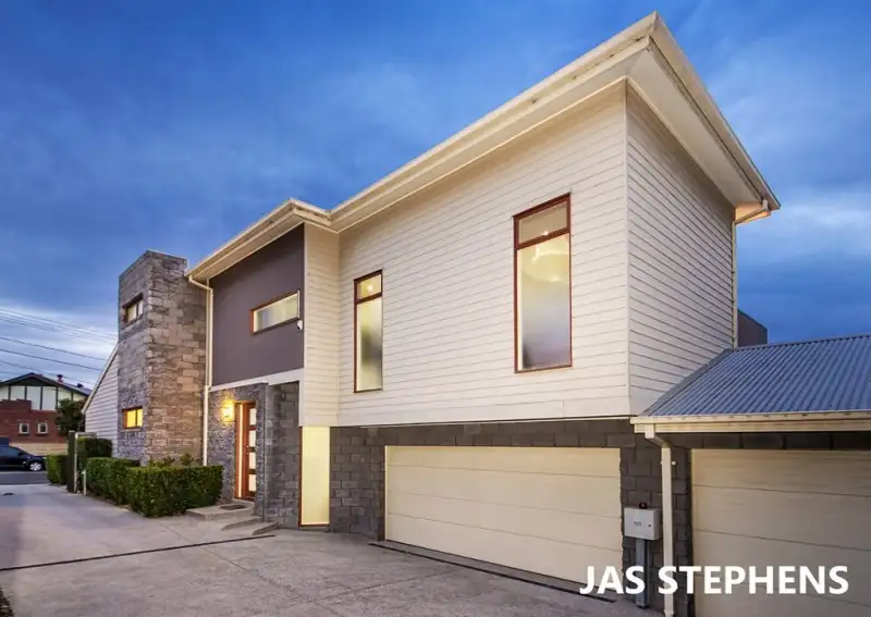 Main view of Homely townhouse listing, 1/9 Bell Street, Seddon VIC 3011