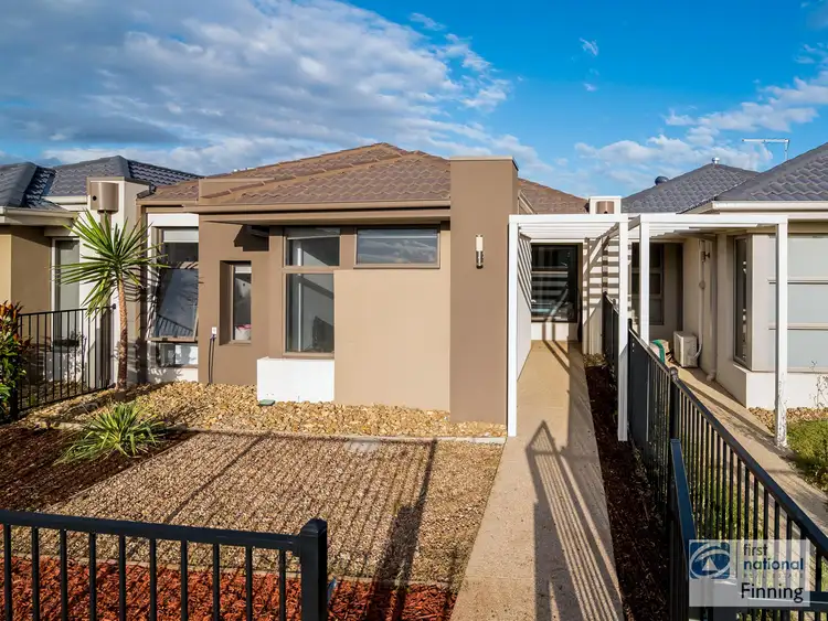 5 Comtois Lane, Clyde North VIC 3978