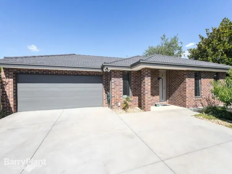 2/15 Aubrey Grove, Boronia VIC 3155
