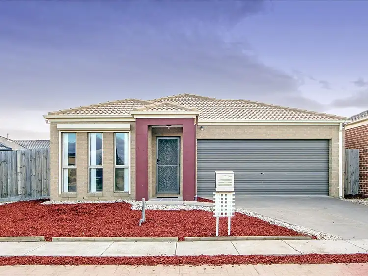15 Red Robin Road, Truganina VIC 3029