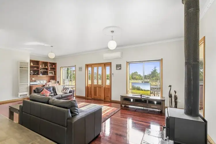 Fifth view of Homely house listing, 3 Harpley Court, Longford VIC 3851