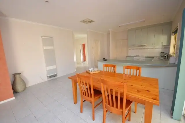 Sixth view of Homely house listing, 1 Kirkwall Court, Moama NSW 2731