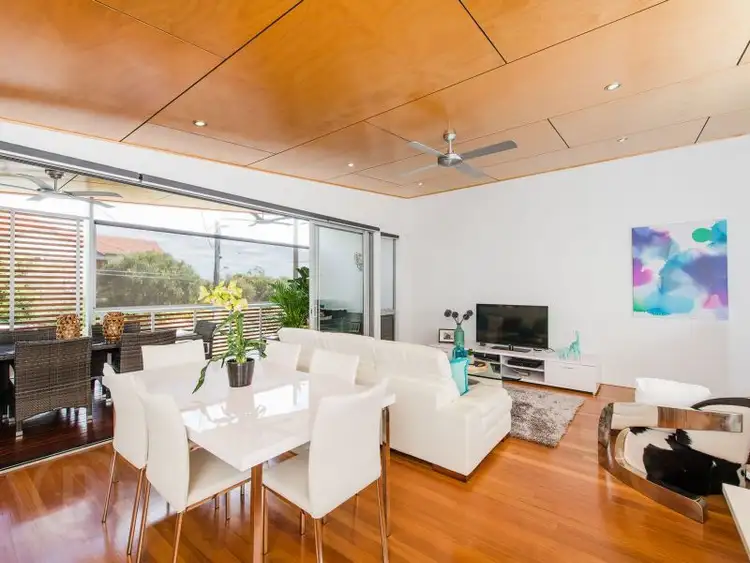 57 Pine Street, Bulimba QLD 4171