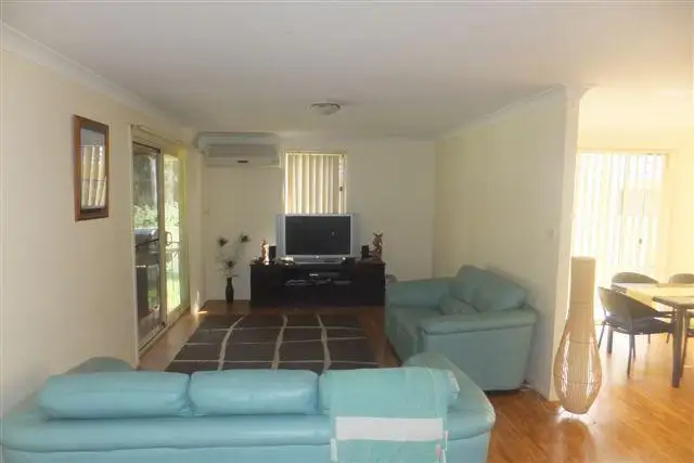 Fourth view of Homely house listing, 11 Julie Ann Court, Hyland Park NSW 2448