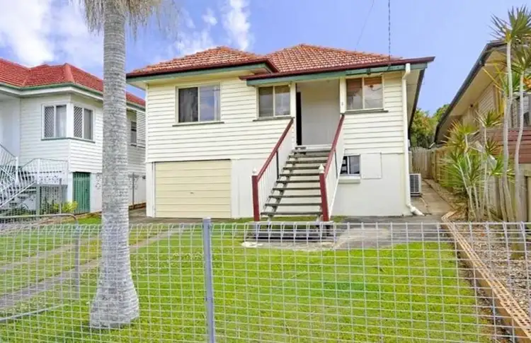 75 Raven Street, Camp Hill QLD 4152