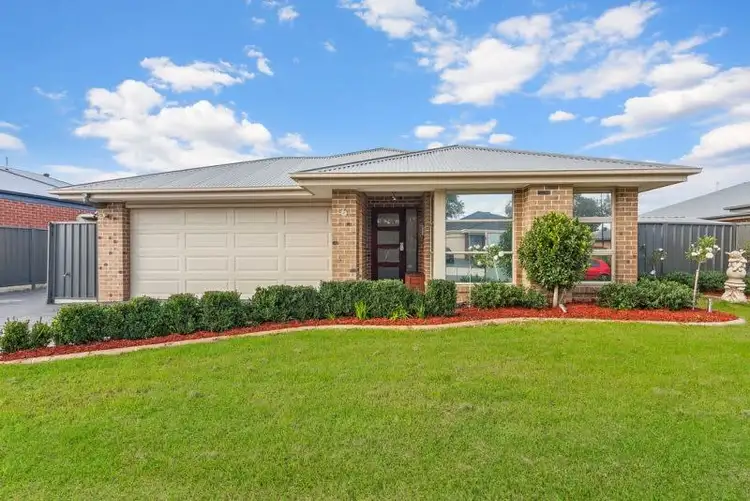 Second view of Homely house listing, 6 Fitzroy Way, Whittlesea VIC 3757