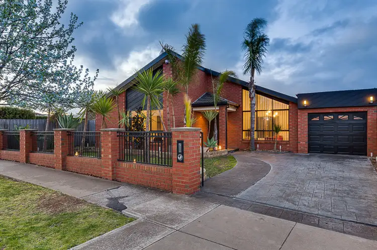 40 Catherine Drive, Hillside VIC 3037