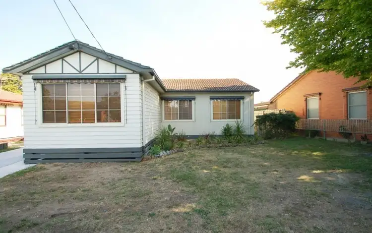 33 Guildford Avenue, Coolaroo VIC 3048