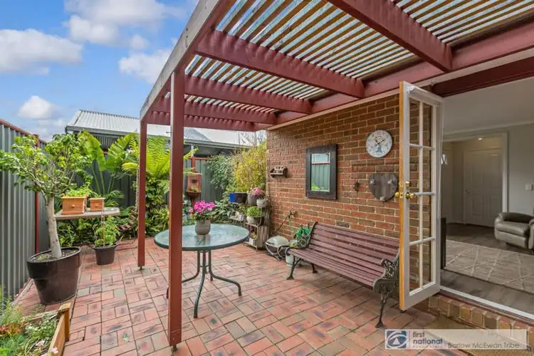 2/170 Blyth Street, Altona VIC 3018