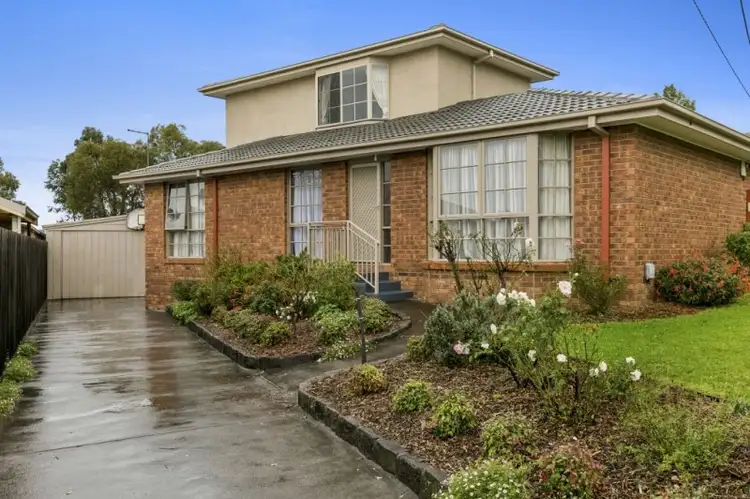 38 Barker Drive, Mooroolbark VIC 3138