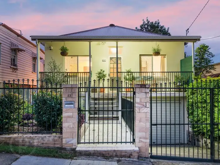 33 Caroline Street, Annerley QLD 4103
