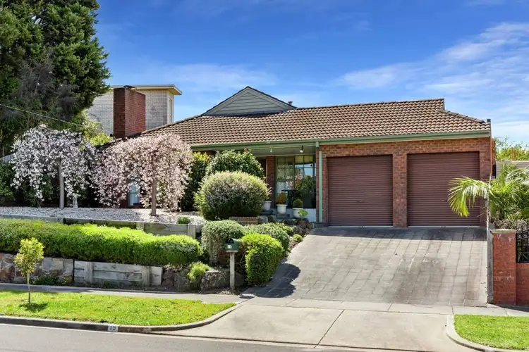 15 Whitford Way, Frankston VIC 3199
