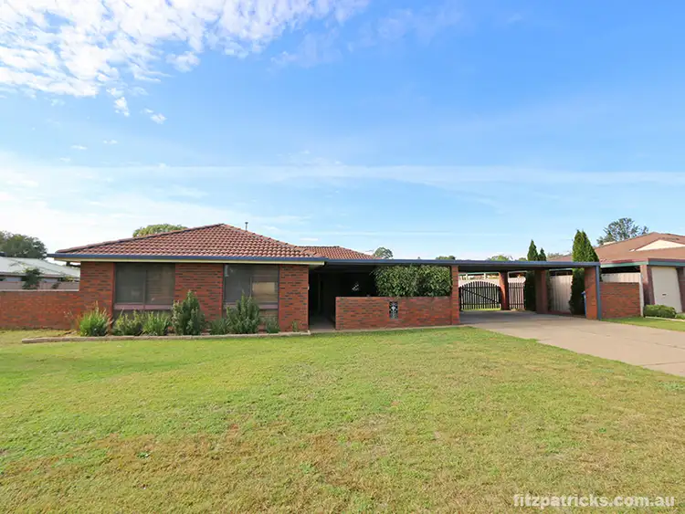 7 Naretha Street, Glenfield Park NSW 2650