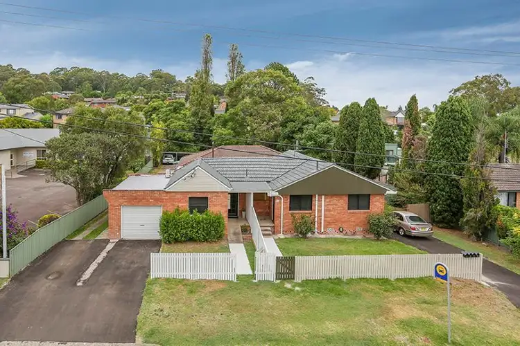 17 East Street, Warners Bay NSW 2282