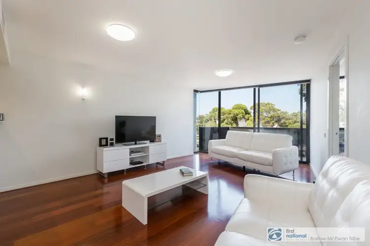 Second view of Homely apartment listing, 18/4 Mason Street, Newport VIC 3015