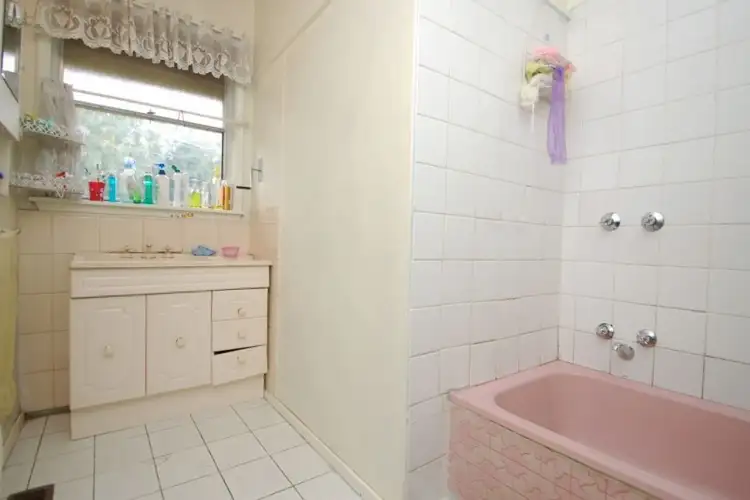 Fifth view of Homely house listing, 3 Towong Court, Dallas VIC 3047