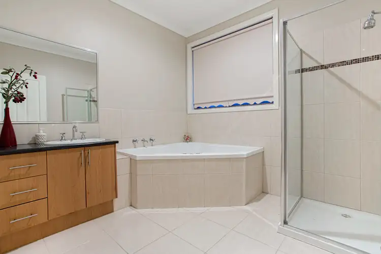 Sixth view of Homely house listing, 20 Bowman Court, Taylors Hill VIC 3037