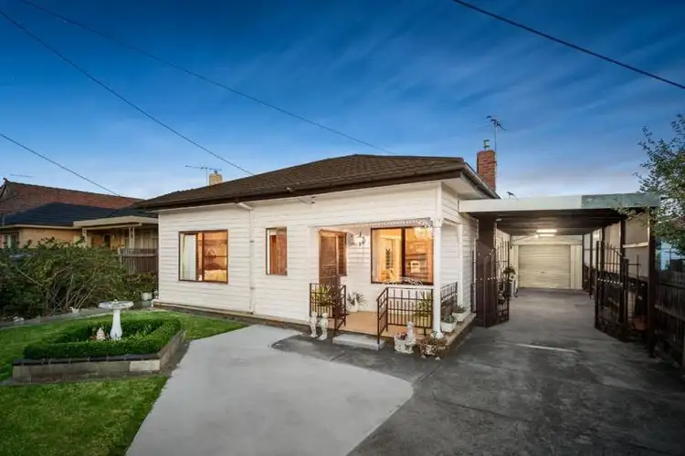 40 Pine Street, Reservoir VIC 3073