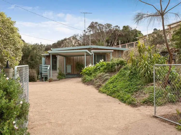 6 Arnold Street, Blairgowrie VIC 3942