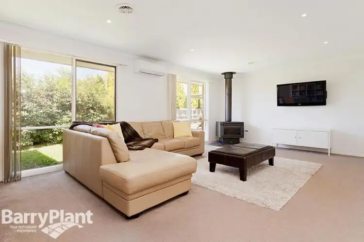Second view of Homely house listing, 4 Beleura Way, Seabrook VIC 3028