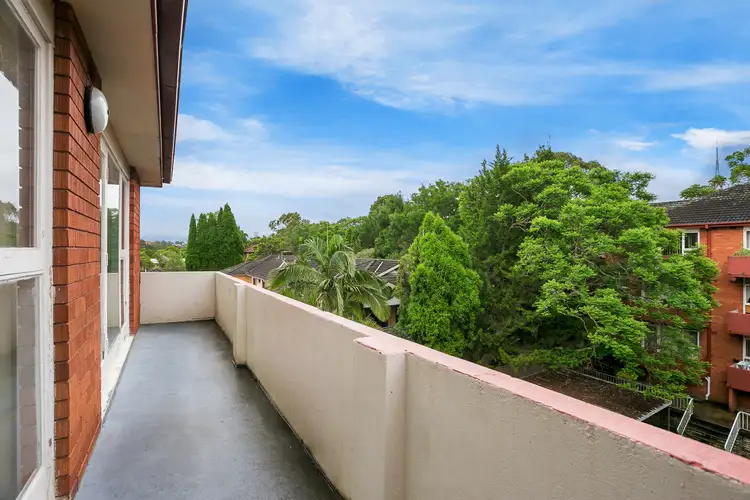 24/11 Hampden Rd, Artarmon NSW 2064