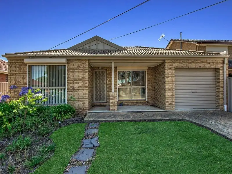 Main view of Homely house listing, 1/73 Avondale Ave, St Albans VIC 3021