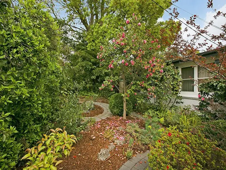 Second view of Homely house listing, 5 Wirth Street, Mount Waverley VIC 3149