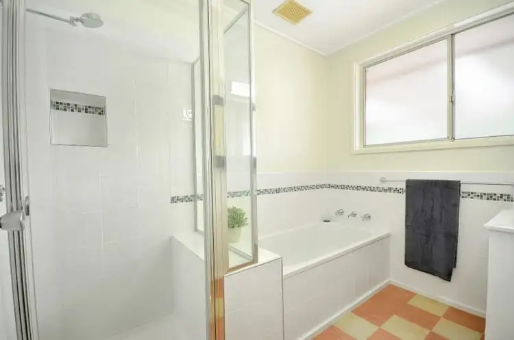 Sixth view of Homely house listing, 10 Worthing Court, Mulgrave VIC 3170